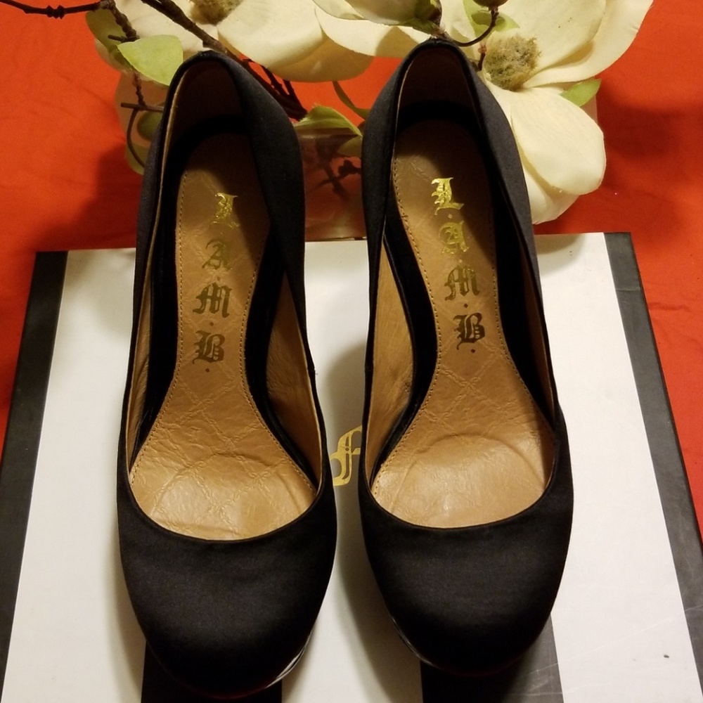 Diva hot satin heels